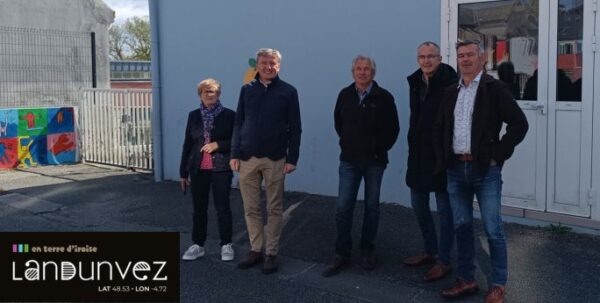Déplacement de Didier Le Gac à Landunvez.